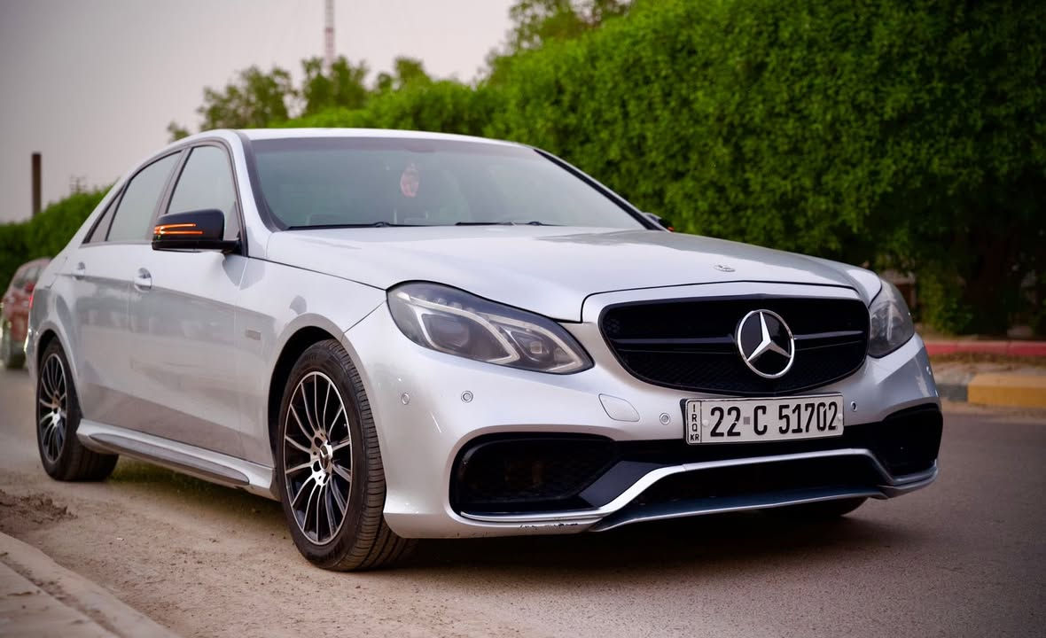 مرسيدس w212 
مرسيدسE350
موديل 2010 
فتحة سقف
كيجات وشاشه وسطيه محدثات 
اناره داخليه
كير محرك جديد
داخله كلين بيها باب خلفي عكس السايق وصبغ كنر الجاملغ الخلفي بالعراق
محدث كت 63 كامل 2016 داخل وخارج 
تخم تاير جديد 
تخم ويل جديد
ادامه كامله جديده( فيت بم+ نوزلات+ بلكات )جدد
منظومة تبريد جديده(فريز +كمبريسر+راديتر)جدد
ايرباك سليم
رقم أربيل دولي 
فول تحكم كشنات جلد 
سنويه تضليل 80%
سنويه لغاية 2028
هزه ورقم أربيل باسمي
الاستفسار عالخاص


**إذا كنت صاحب هذا الإعلان وتريد حذفه لأي سبب، رجاءا أرسل رسالة إلى الدعم الفني**