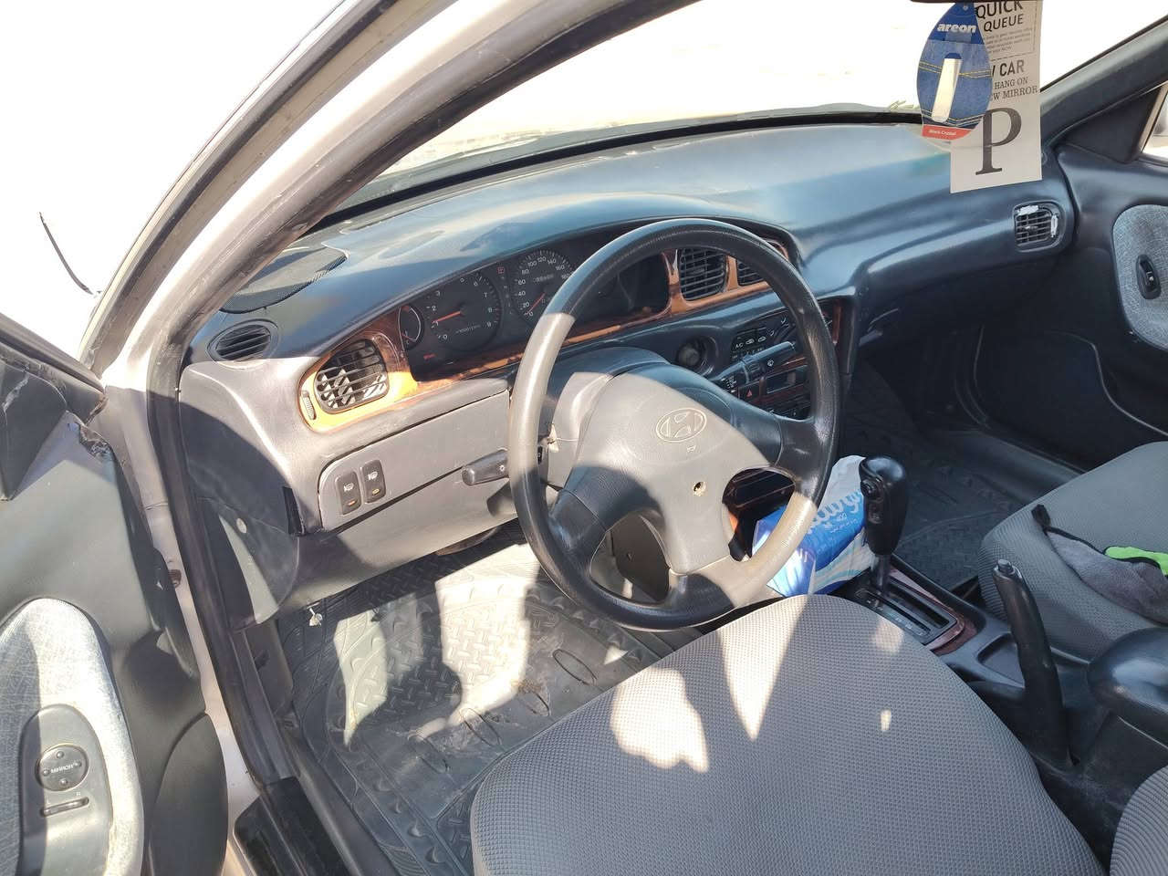 سلام عليكم متاح سوناتا تو موديل 95 مكينه 2000 مفتوح  لاتنقيص ولا تبخير كير اوتماتيك سياره كلوب ماطافي بيها
تبريد تتفئه ويه السويج سياره قطره خياس مابيها مصبوغه لجماليه فقط رقم السياره ديالئ انكليزي تحويل ثاني يوم شرط التحويل مكان السياره صويره الشراي يتصل وبيك خير وتدلل السعر 50 وبيهه مجال للاستفسار ***********
