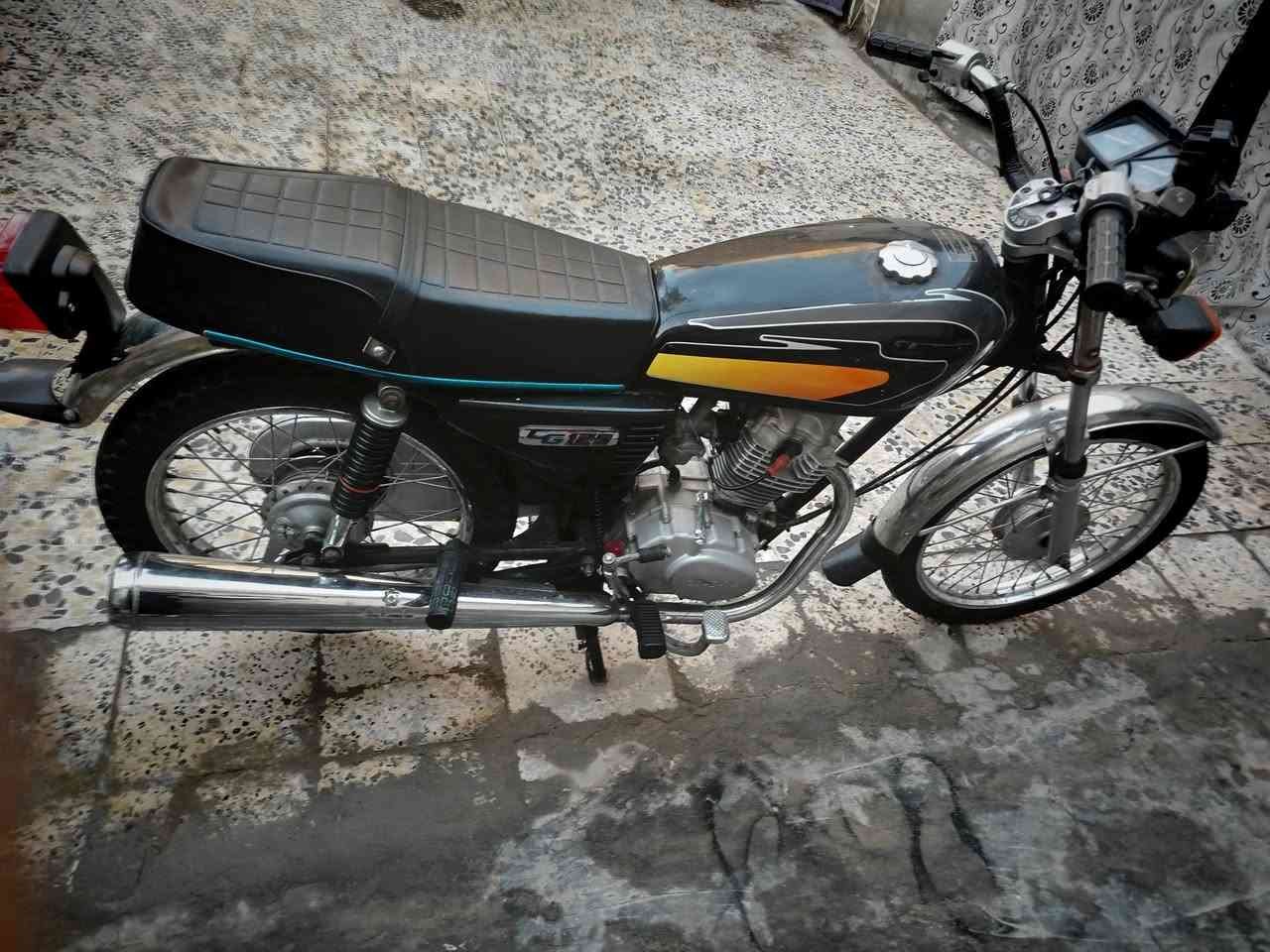 السلام عليكم دراجة إيراني نامة بدون اوراق ما مفتوحة الشراي يجي خاص


**إذا كنت صاحب هذا الإعلان وتريد حذفه لأي سبب، رجاءا أرسل رسالة إلى الدعم الفني**