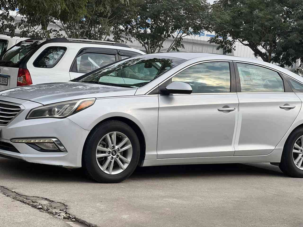 سوناتا موديل ٢٠١٧ امريكي 
چوار پارچەی بۆیاخە بی ناوکردن و زەربە کلیرە
سۆنەری دانراوە
سەنەوی و رەقەی تازەیە بەشەرت تحویل و غرامة 
گێڕ مكينة تبريت بەشەرت نوقسانی نیە 
سعر (118$) مجال 
شوين كلار 
***********
‎فايبەر و واتس ئەپی لەسەرە
