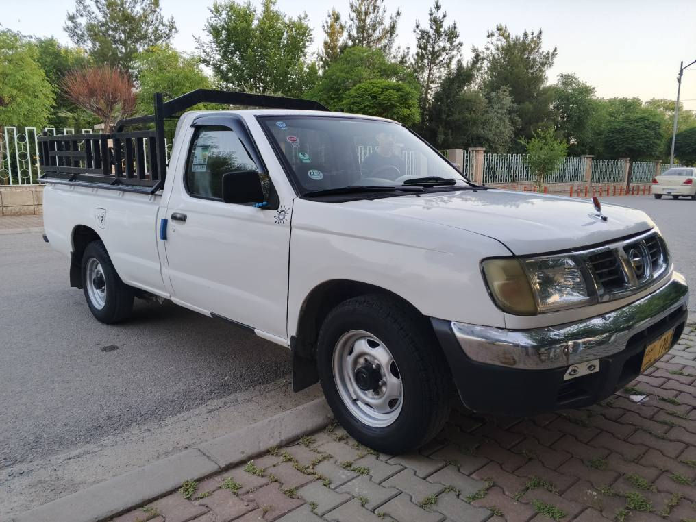 بەناوی خوای گەورە 
نیسان تاک 2002
ئارم پلاسیک
سیارکە کامل بۆیاخ کراوەتەوە 
گئیرو مەکین سەرڤوو دووکەل هه مووی بشەرت جوارتایی خاوئینی لەژئیرە ئارموو ئەولات خرامە بەشەرت سیارک مالی کسابت جەمجەو ناوبۆدی ئاسن حازەبۆ ئیشکردن مالی دۆست نرخی57گەلاو معامل برایان 
ناونیشان پیرمەگروون
*********** السليمانية, العراق
