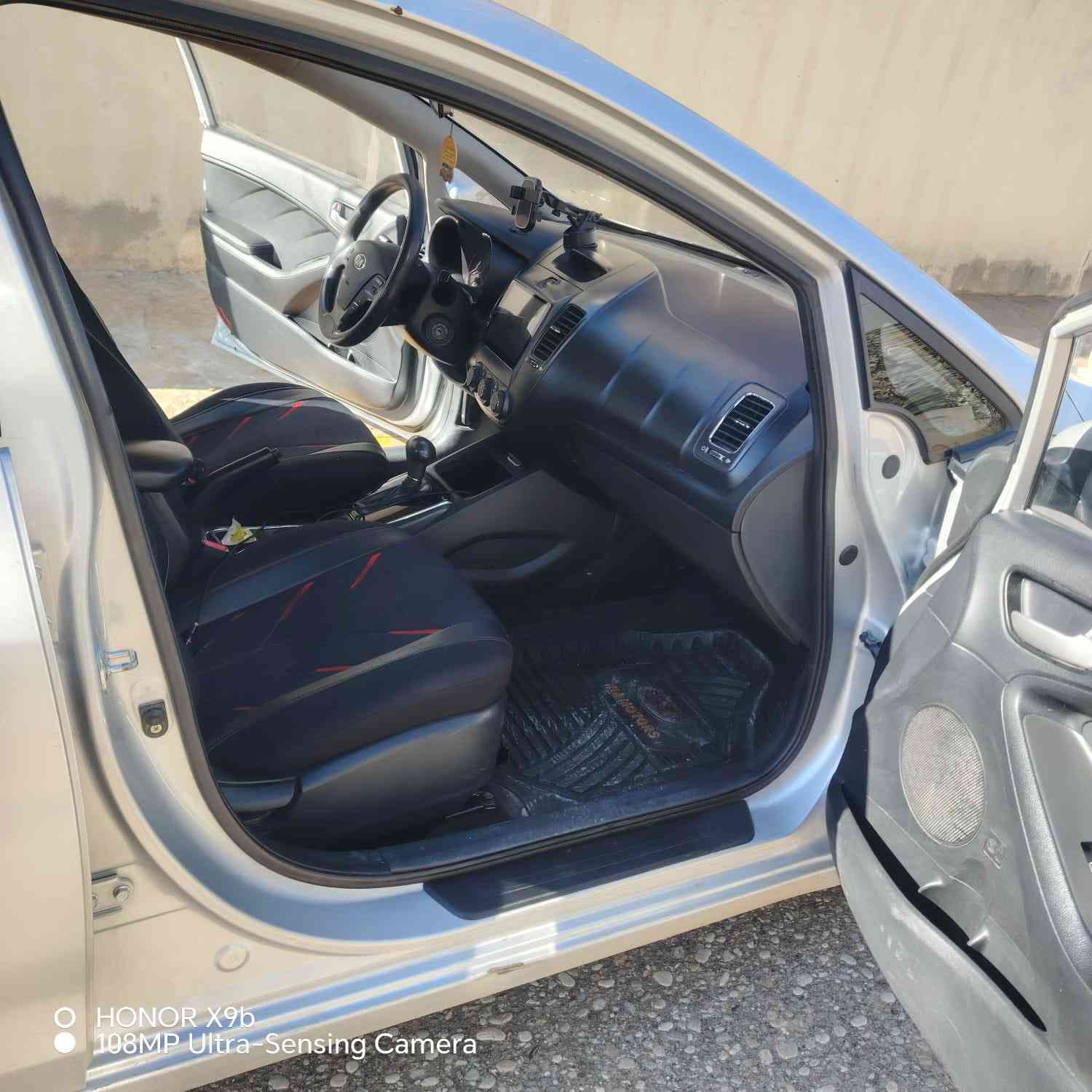 كيه سراتو السياره نضيفه  2018  بيه بارد بل باب الوره شويه محرك و كير شرط  شرط التحويل و المكاتبه السعر 127 وبيه مجال  ***********
