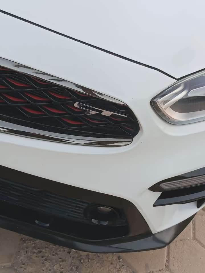 سلام عليكم.
فورتي. 2021. ✅. CT 

 

موصفات. ✅

بصمه. ✅

فتحه ✅

كشنات.  جلد ✅

كشنات  تدفئه ✅

ويل.  كب  20✅

شاشه كبيرا ✅ 

تحكم. سترن. ✅ 

رادار. ✅ 

ختم. CT ✅

حادث.  ✅

بنيد مصبوغ نفسه ✅

وجاملغ تعديل بارد فقط. ✅

سياره. بسمي. ✅ 

رقم.  بغداد.   ✅

 سياره. جاهزه.  فول. ✅

مكان.  بابل.  ✅ 

سعر.  145   وبيه مجال. ✅

التصال 📜 

***********

 زاهر.
