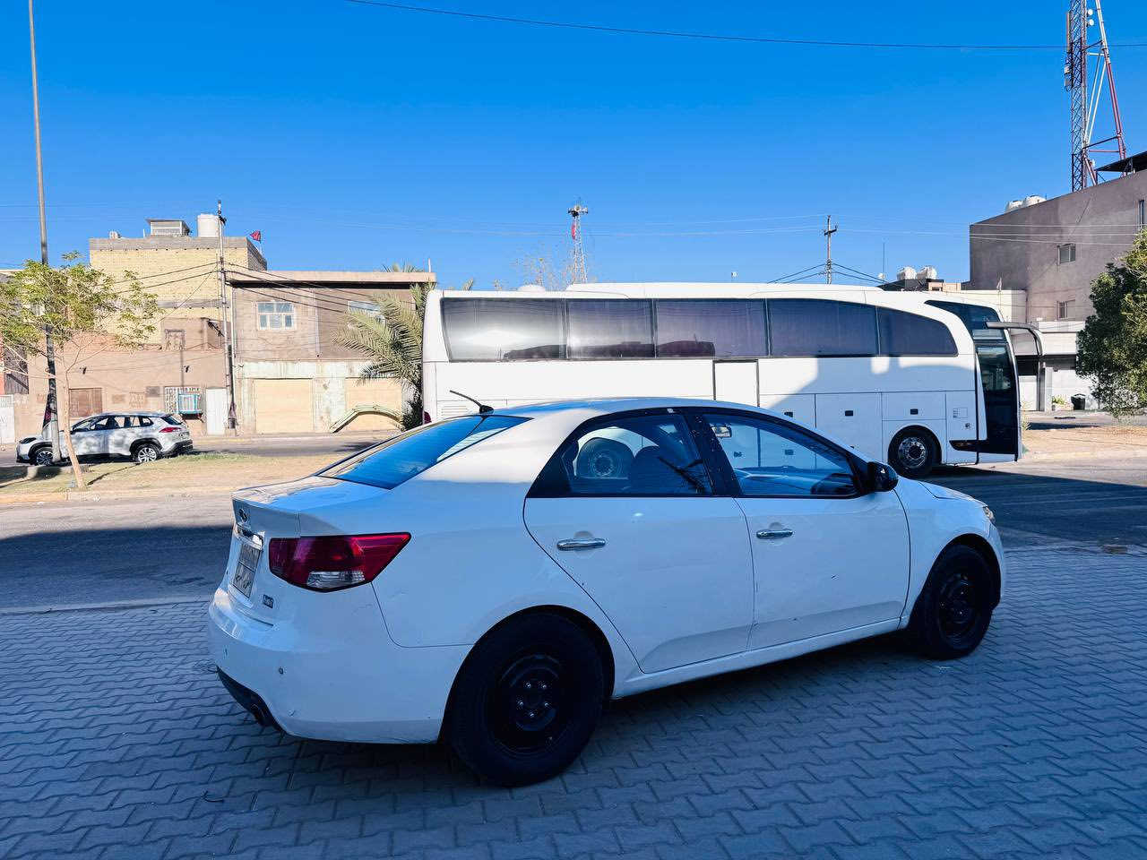 سلام عليكم سيراتو 2013 خليجية
محرك 1600 دوش كير 6 نمر
تبريدها خير من الله
مكينة لا تبخير ولا تنقيص
حدادية جيدة
السيارة بيها اربع قطع ابيعلك حزام

مواصفاتها
تحكم ستيرن جهتين
اشاير بالمري وشفط كهربائي
كاميرا وتاب وحساسات خلفية
بريك نظام ABS 
تخم تاير امامي جديد
وباتري جديد
السعر 88
موجود ع الرقم والواتساب 
***********
