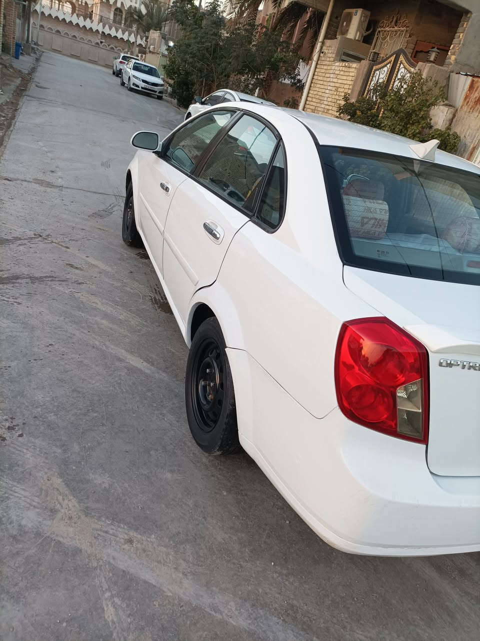 سياره جاهزه من مكينه وكير
وحداديه
رقم واسط دولي
سونار مرفق ويه الصور
مكان السياره واسط النعمانيه 
السعر 73وبيه مجال قليل
***********
