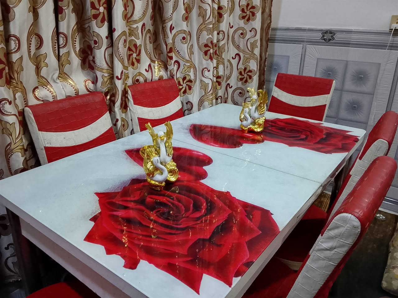 ميز طعام للبيع جديد كله ٦ كراسي
السعر 160 العنوان شارع 80


**إذا كنت صاحب هذا الإعلان وتريد حذفه لأي سبب، رجاءا أرسل رسالة إلى الدعم الفني**