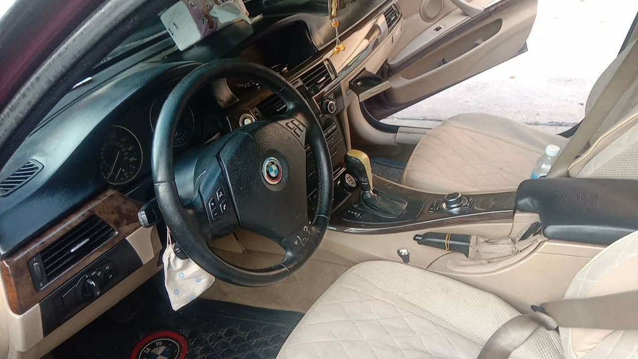 سلام عليكم بي ام دبليو e90 2009 
فول مواصفات بيه قطع بيع حزام 
سياره بيها نواقص قليله رقم مميز 
بيع مراوس يرهم حسب قناعه 
مكان بغداد سعر( 97) بيها مجال رقم ***********
