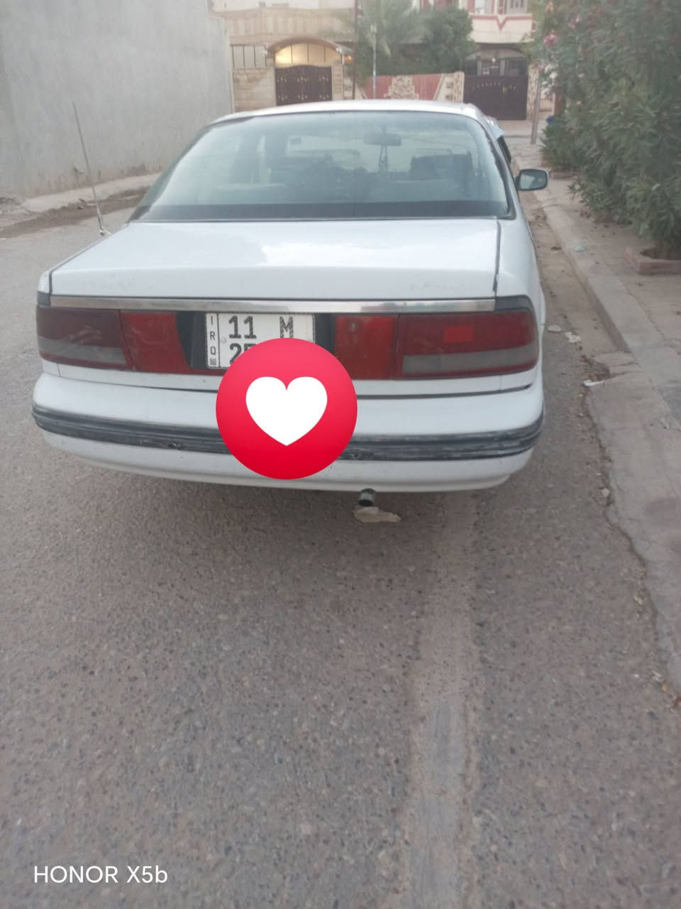 السلام عليكم دايو برنس رقم بغداد انكليزي شرط تحويل سياره محرك مفتوح شرط كير اوتماتيك شرط كهربائيات كلها شغال لايت عالي ناصي مسجل اشاير ماسحات تبريد ليك بالكمبريسر بس تشد كمبريسر صدرها زين تايراتها زينه سياره حلوه داخلها حلو بطاين جامات تصعد تنزل مال بيت السعر المطلوب ٣٢ ورقه بيها مجال اتصال *********** مكان تكريت القادسيه
