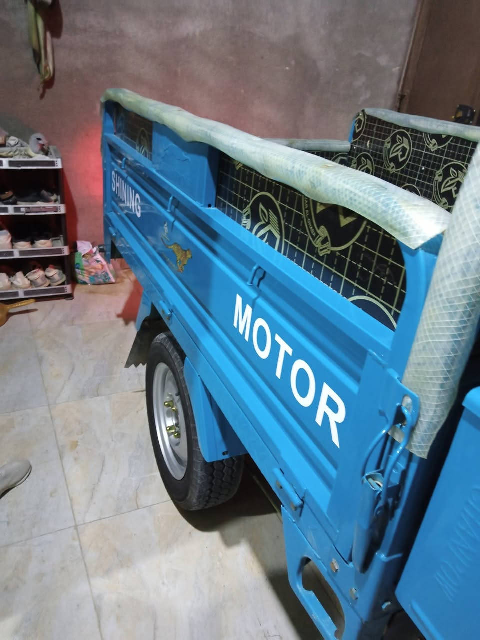 سلام عليكم عندي ستوته البيع موديل 2025صارلهه شهرين طالعه من المعرض معرض حيدر نوري مكفول كفاله عامه  مكاني كربلاء سعرها 28000رقم الاتصال.***********اوراقهه يم مكتب حسين
