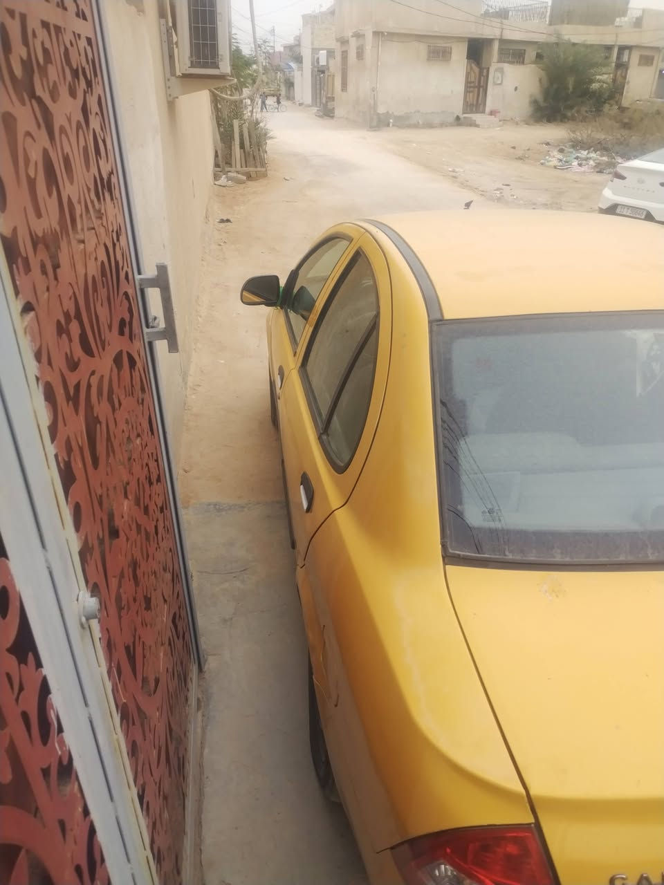 السلام عليكم سياره للبيع مكان كربلاء نظيفه وخير من الله موديل 15 سياره كامله مصفره  سياره كامله مصفره هي وغرامات سعر ب 40 الشرائط على هذا الرقم ***********
