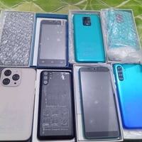 مبايلات اماراتي ابيعهن شلع الي على باب الله خلي يستفاد بيهن امانه الله...