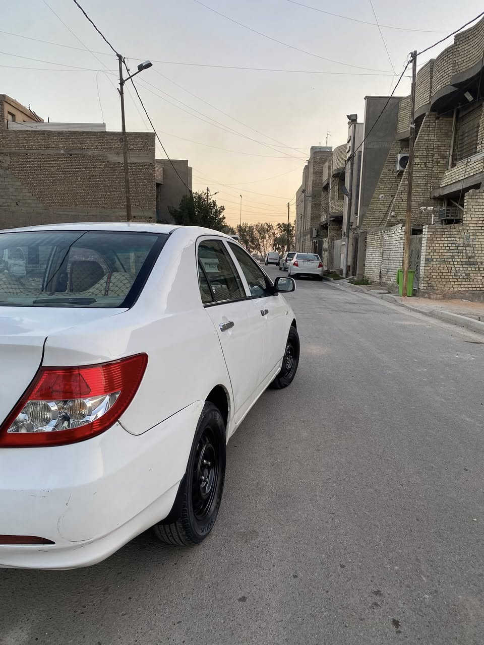 سلام عليكم بي واي دي F3 كير اوتوماتيك المرغوب  گير ومكينه بلادي موديل 2012 سياره كامله من كلشي مكينه تبريد ثلج  صدر ترايهه حلو سنويه باسمي مشروع وطني وين ميعجبك حول رقم بغداد انكليزي الجديد سياره دواخلهه حلوه مواصفات السياره معروفه مكان سياره بغداد سعر 62 وبيهه مجال للاستفسار ***********
