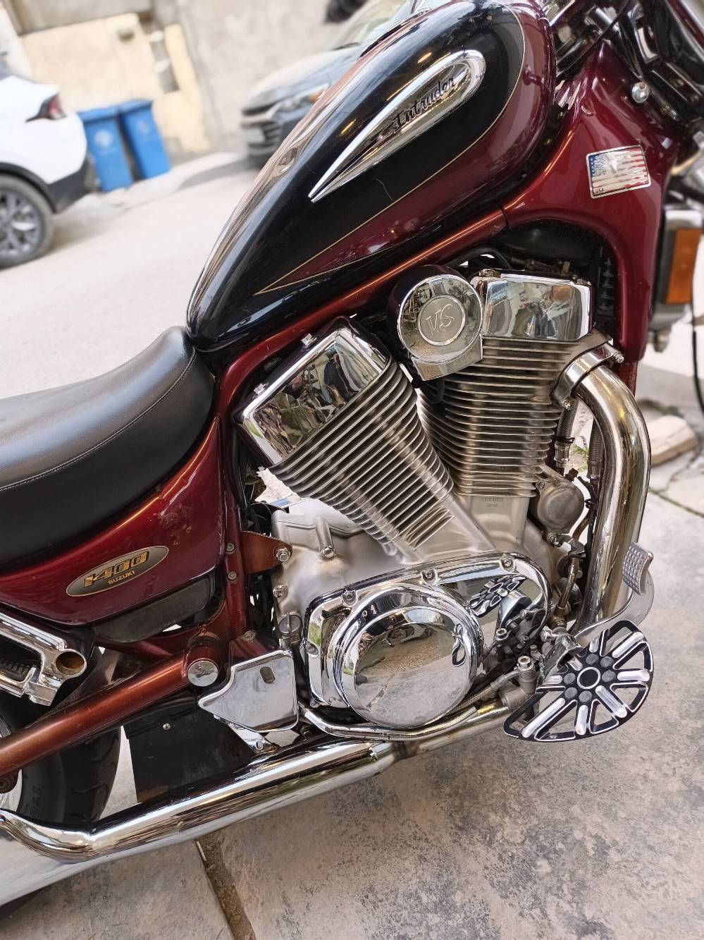 السلام عليكم سزوكي انترودر 1400cc  المكينه ‏موديل 1997 آخر إصدار بالدراجة قطعه وحيده بلعراق الدراجة تجي بنظام جاردن تبريد دهن ماشية 24,000 بريكات ديسكات امامي خلفي الكلج هيدروليك دراجة كهربائياتها كلها شغالة ما بها أي نقص دراجة رقم السنوية باسمي عليها باتري ليثيوم Bs السعر ٢٩ورقه وبيها مجال للطيبين رقم الهاتف *********** مكاني بغداد المنصور