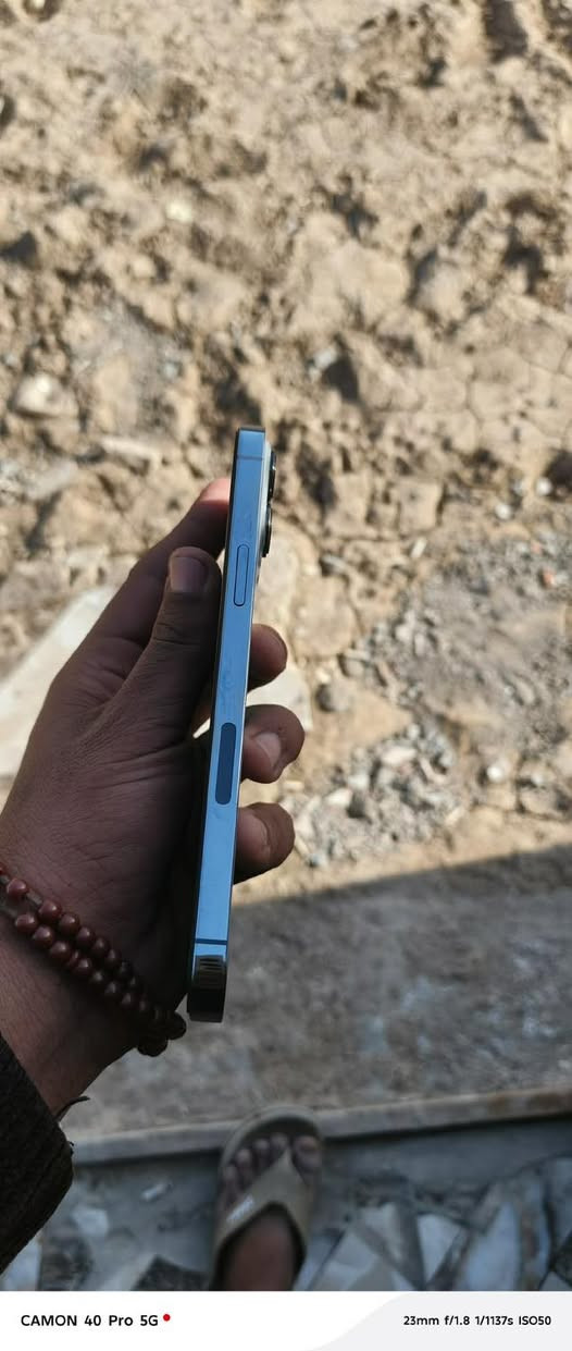 السلام عليكم جهاز13برو ماكس جهاز مكفول من كلشي بس البطاريه مصعده95الاصلية88نموذجAذاكرة256تجي افحص يلا تأخذ السعر700وبي مجال ***********
