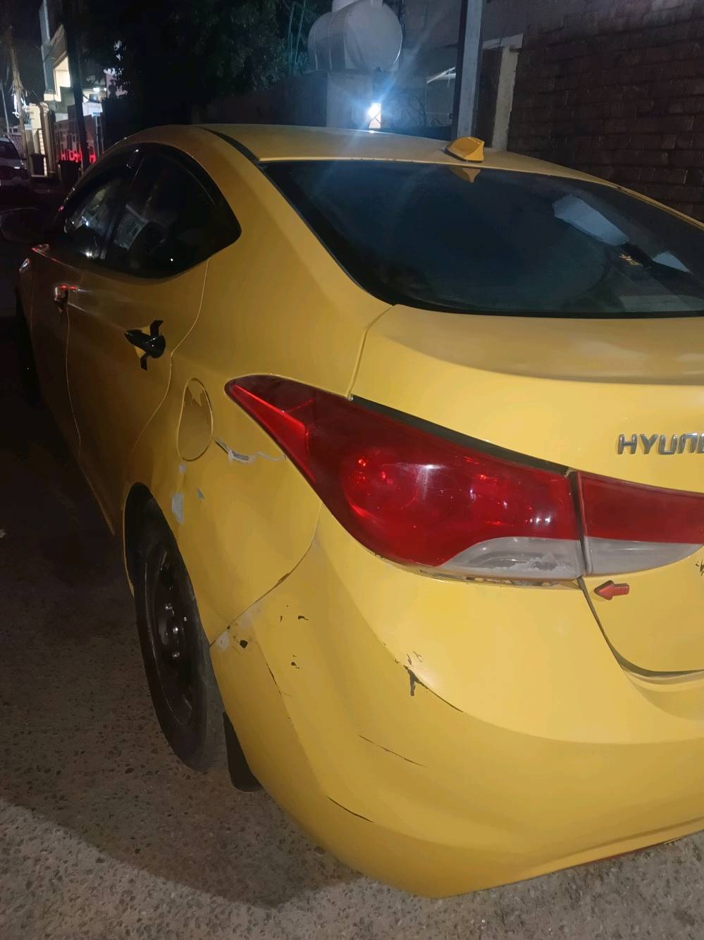 سلام عليكم 
النترى مضلع 12 خليجي محرك 1600دوش تبريد خير من الله يسياره رقم بغداد دولي للبيع او مراوس