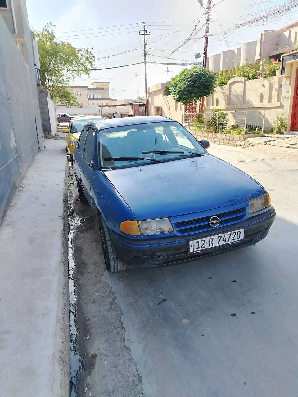 استرة 93  حجم 16 نينوئ سنوية تنتهي 2030
  طخم تواير جدد
محرك وكير شرط
شاشة كامرة قفل مركزي سيارة مال بيت جديدة
طخمها قبل سبوع سويتو جديد
كابون بانزين موجود  شرط التحويل السعر 41 وبيها مجال 
اتصل كورك ***********
آسيا ***********
