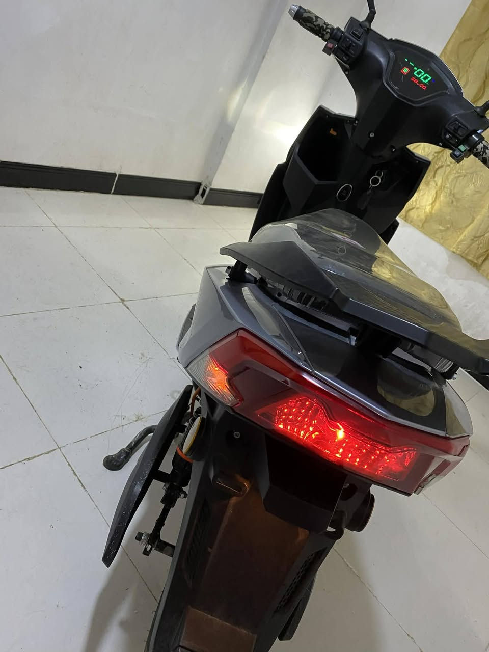 دراجةشحن للبيع جديدة مستخدمه 15يوم 5شحنات مشحونة بس فول مواصفات***********
