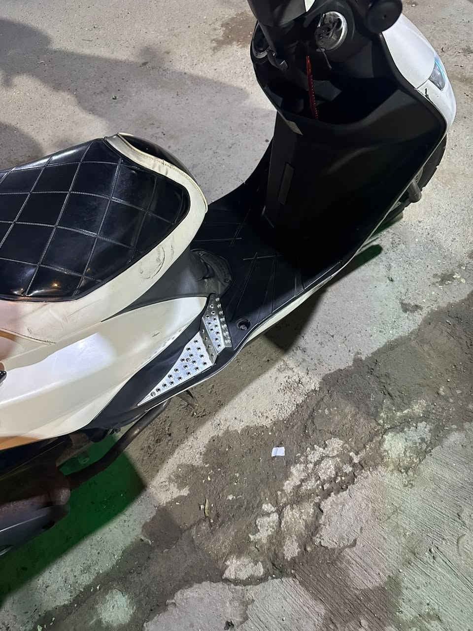 السلام عليكم
دراجة رياضي نوع ثعلب 
تزويد ابلادي 
بوشة 58
اكلجات رياضي 
دراجة ما مفتوح 
مكان بغداد شعلة
سعر 900 وبيهة مجال للطيبين 
رقم ***********
