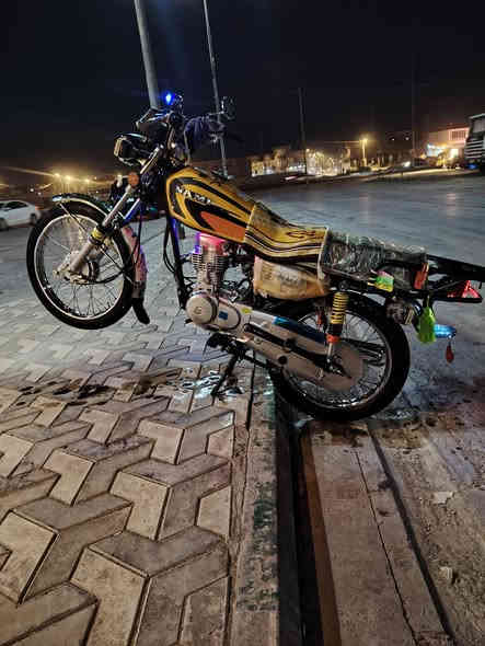 شباب دراجه للبيع شلامجه موديل ٢٣ أوراق شرط الترقيم السعر مليون ٥٠٠ وبيهه مجال شي قليل مكاني واسط عزيزيه وهذا رقمي ***********
