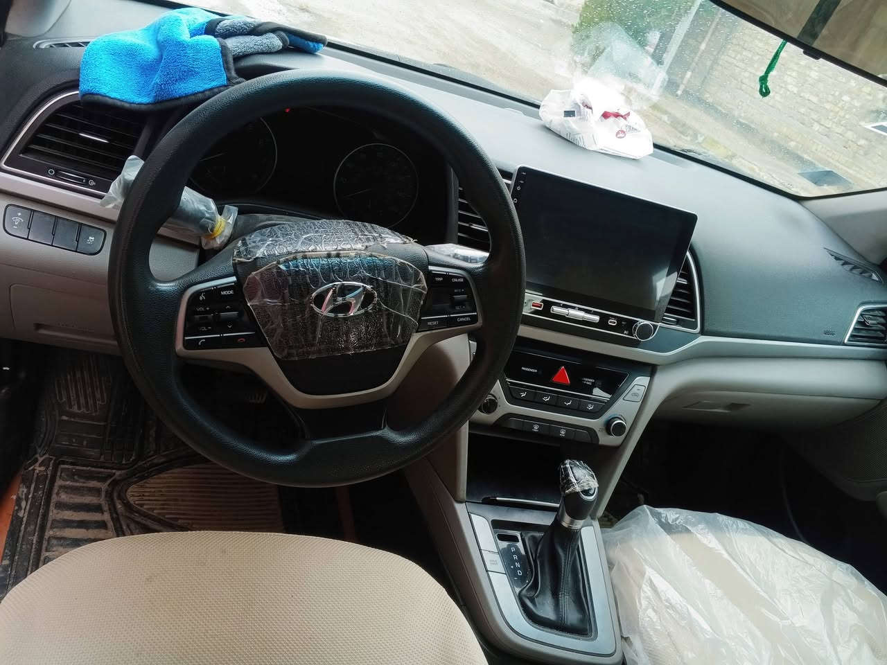 لنتره 2018 حادث بس بنيد وسونار موجود السعر 120ورقه
***********
