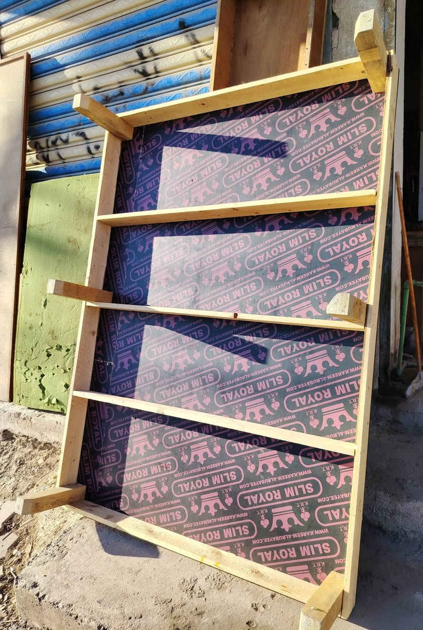 غرفه ٥ ابواب ملحق استخدام قليل جاهزه مصبوغه وكامله اي ضرر ما بيهه اخت الجديده السعر 750 قفل بدون عمله مكاني بغداد الشعله رقمي *********** موجود توصيل
