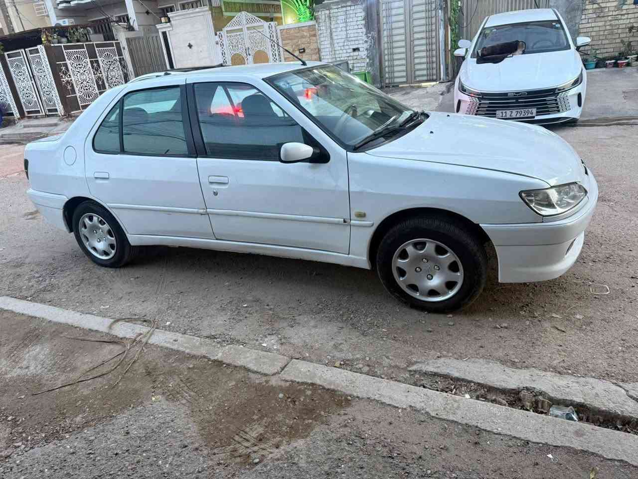 سلام عليكم
بيجو فرنسي 2001 رقم بغداد سنوية بسمي هزة و سنوية لوحات جديد تحويل مباشر سيارة نظيفة جاهزة كير محرك مكفول تبريد ثلج صدر جديد كهربائيات شغالة باتري جديد تخم تايرات جديد
 سعر 45 ورقة بي مجال
مكاني بغداد الحسينية
***********
