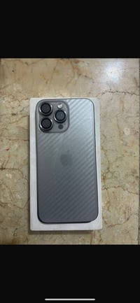 للبيع ١٥ برو ماكس بطاريه ٨٨ ذاكره ٢٥٦ مامفتوح وزلغ مابية جهاز كلش نضيف...