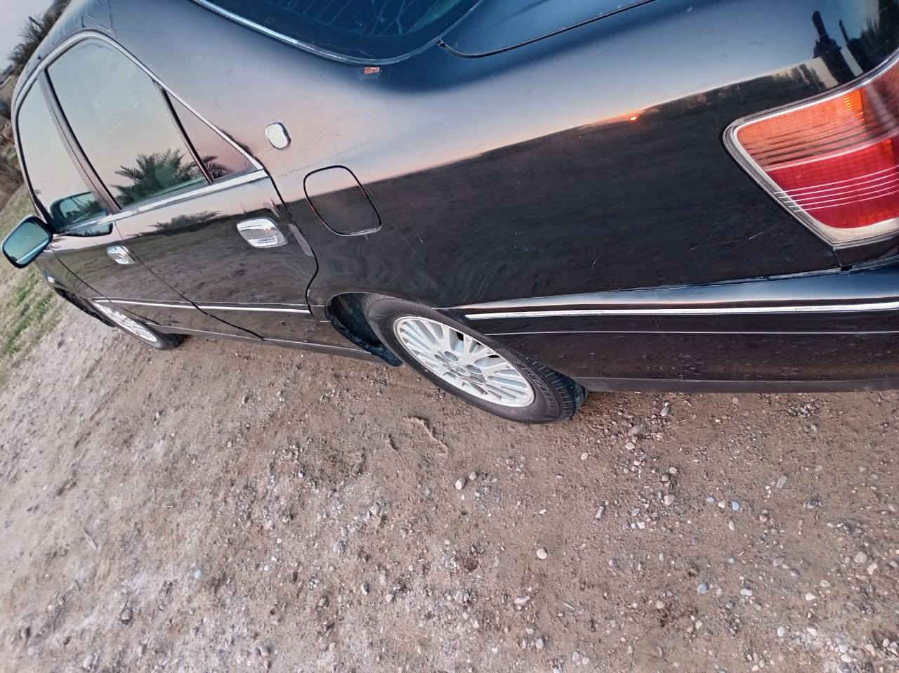 السلام عليكم للبيع ملكه أدوات سياره محرك ففتي دكمتين كير محرك شرط صدر جديد تخم تأير د كهربائيات كلها شغاله سياره برده خليفه سياره جاهزه السعر ٢٧ بيها. مجال الاستفسار ***********.
