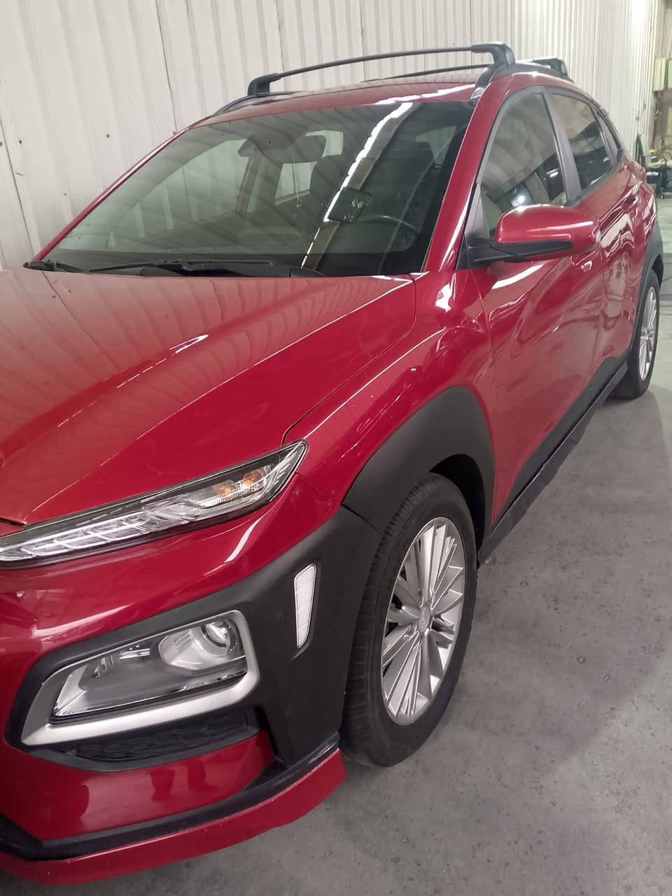 السلام عليكم سياره هونداي كونه موديل 21 السياره خير من الله نضيفه جدا مثل ما موضحه بالصور اوسوناره موجود ايضا بالصور السعر 125 ورقه أو بيها مجال بصيط مكان مدينه الصدر هاذ رقمي ***********متواجد واتساب
