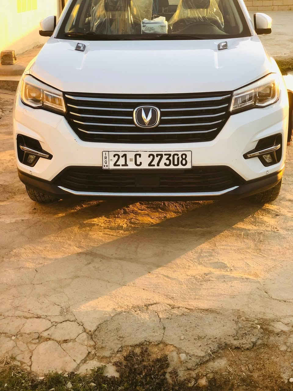 السلام عليكم
سياره للبيع شانجان  2019   CS75
گير محرك شرط
السياره  بأسمي رقم السليمانية
انتهاء الهزه 2026/10
سنويه  لل 2029
يوجد دفتر بانزين 
المكان كركوك الحويجه الاستفسار اتصل    ***********
