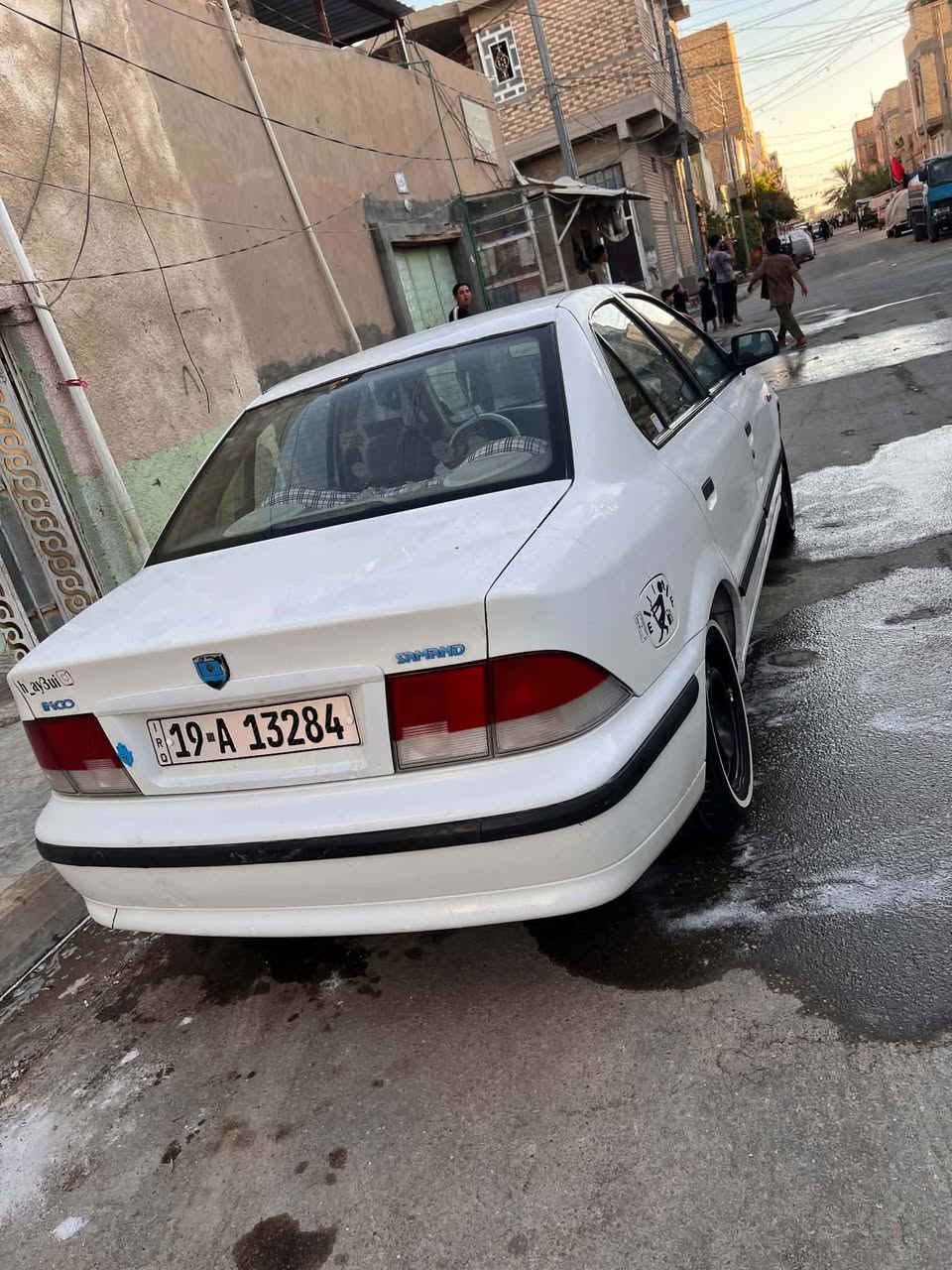السلام عليكم سمند 12البيع سياره حلوه شوفت عينك السياره بيها باب السايق مبدل بدون ضربه والباقي تبريد شغال ثلج حدايده جديده مكينه جديده سياره حلوه لحد يكسر بحلال الناس رحمه لمك السعر 42 وبيها مجال حك الجيه رقم تليوفون 
***********
