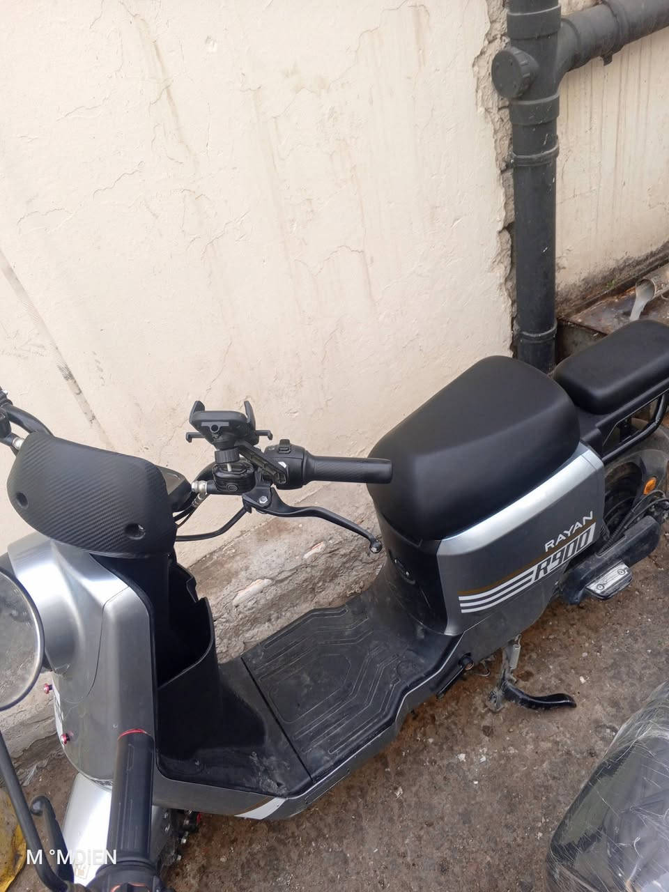 مكمل ماطور R900 شركة الريان شرط الفحص كامل مكمل فقط باتري واحد طاق السعر 390 وشرط الفحص كامل وبي مجال 
للتواصل الرقم ***********
