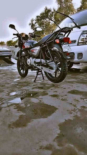 السلام عليكم
دراجه بوكسر مديل 23 رقم بغداد 
كفاله عامه مابيه اي نقص متصرف ولا ربع عليها 
زوج تايرات جدد اصليات 
تاخذه كبل الشغل متتعب 
السعر مليونين و450الف
 عنوانا بغداد الشعله 
الاستفسار رقم صاحبها 
***********
