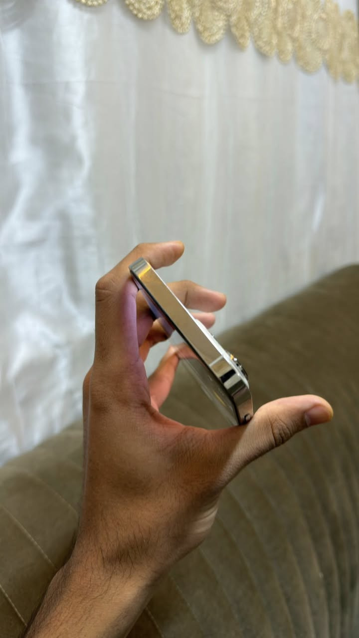 iPhone 13 PRO MAX
ذاكره 256 بطاريه بلادي 74 نموذج M ممفتوح مكفول من الشخط 
مكاني بغداد/بسماية
***********
سعر 650 وبي مجال
