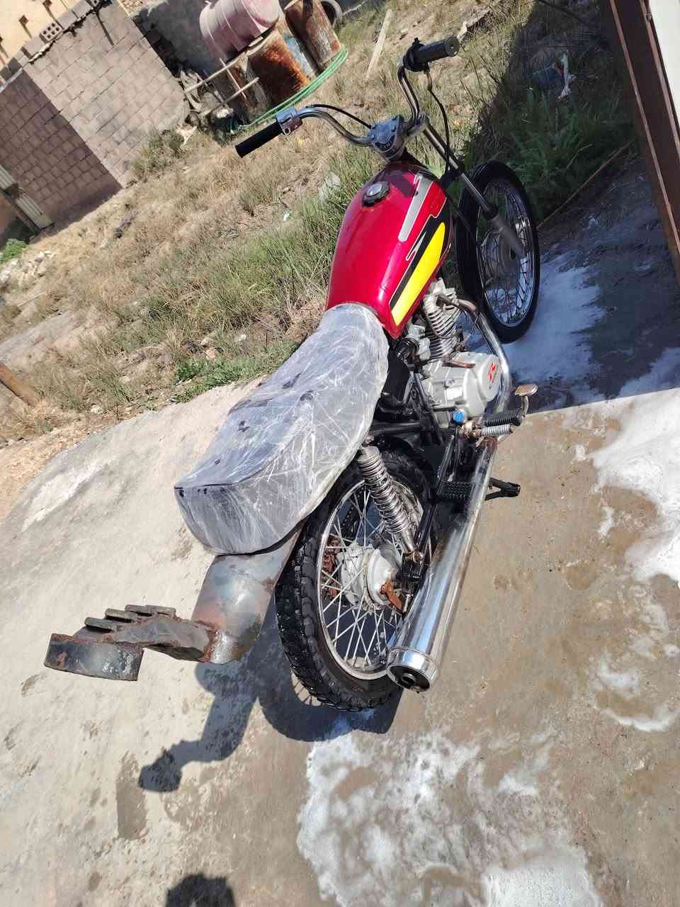 سلام عليكم شباب دراجة اربعه كير للبيع موديل 23 دراجه جاهزه مابيها أي نقص السعر 350بيها مجال للشراي مكان دوانيه دغاره  رقمي***********
