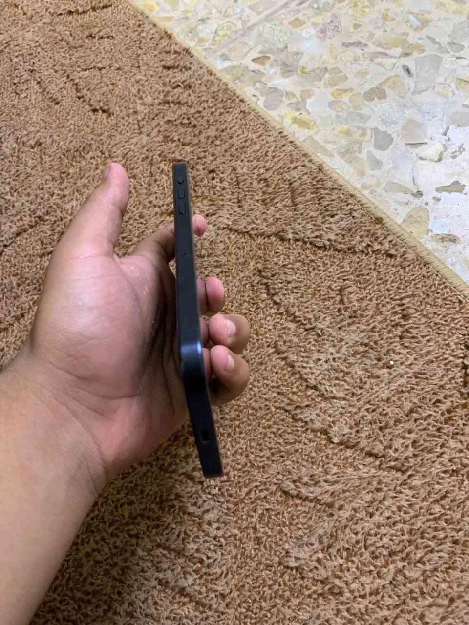 سلام عليكم آيفون ١٥ برو ماكس شرق اوسط AH/A ويا كارتونه بطاريه ٩٢ ذاكره٢٥٦ جهاز نضيف بمعنها الكلمه كله بلادي الخاص مفتوح للاسفسار
