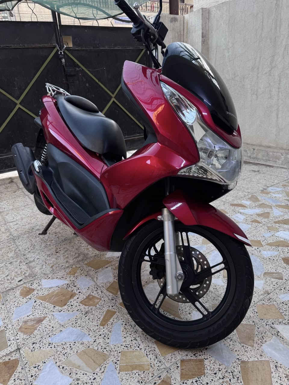 سلام عليكم PCX جيل اول ياباني JF
وكاله وشرط احلا من الرمبه مكفوله من شكو برغي بل دراجه لون مميز وابيعلك عله صور المزاد
ماشيه 28k ✅
مكينه 125✅
حساس ازدحام حساس استان ✅
وعدتهة وكتلوكاتهة مال يابان بل صندوك وشرط المكينه اذا متشوف بيهة وجهك لتاخذه
السعر 14 وبيه مجال بسيط 
مكاني الامين الثانيه *********** شراي اتصل
