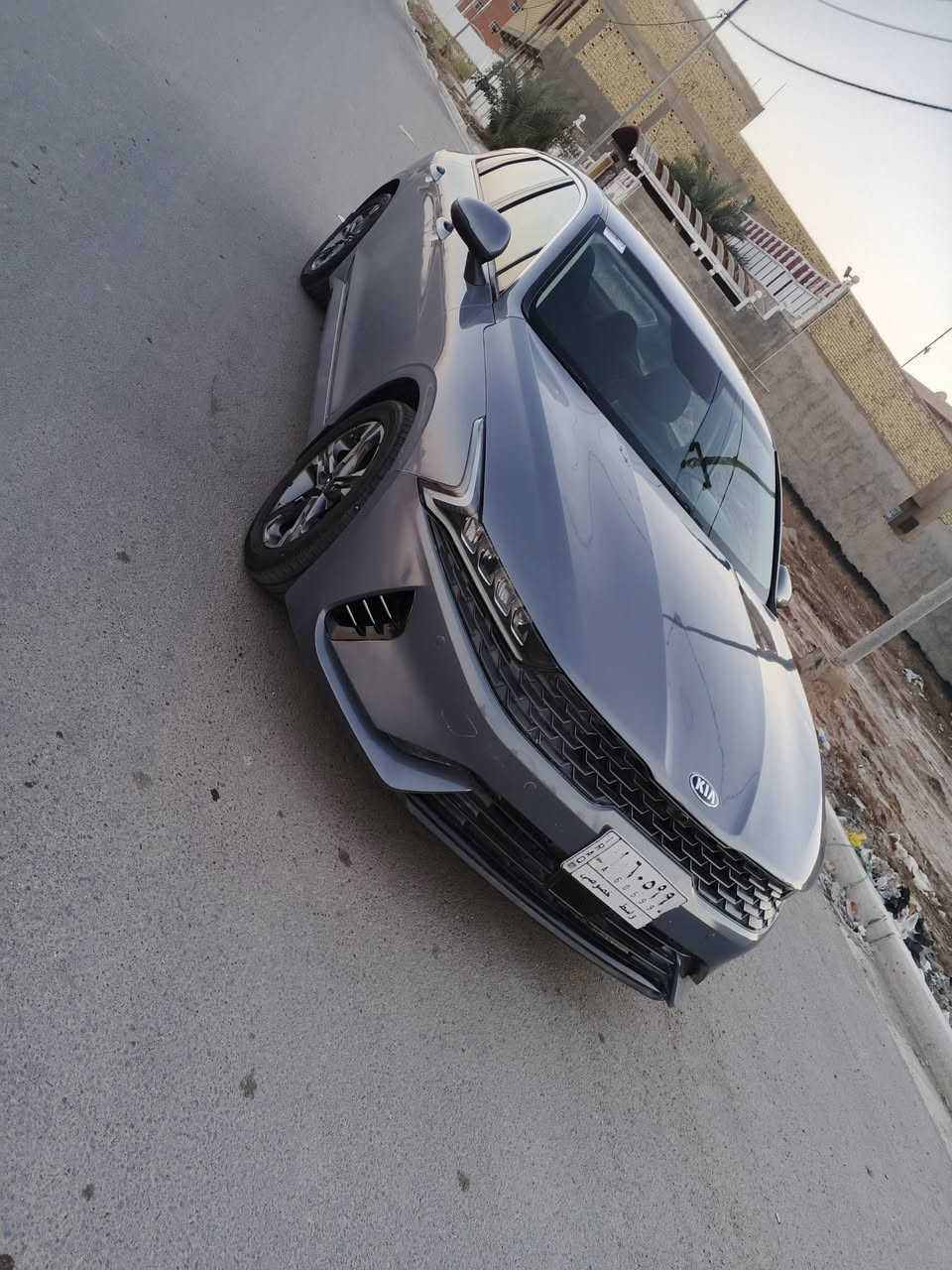 السلام عليك 
K5 للبيع السياره موديل ٢٠٢١ معوقين وبسمنه باقيلها ٦ اشهر وينفك الححز مالها  مكينه ٢٥٠٠ تيربو المرغوب بدون الدوانز جاهزه من كلشي كير مكينه تخم  تاير حداديه كله جديد تبريد حادثها مال اريكا جاملغ وبنيد فقط بدون دواخل وبدون دكت جاكوج رقم واسط السعر المطلوب ١٣٨ وبيها مجال 
العنوان واسط مركز المدينه 
اتصال *********** 
***********
