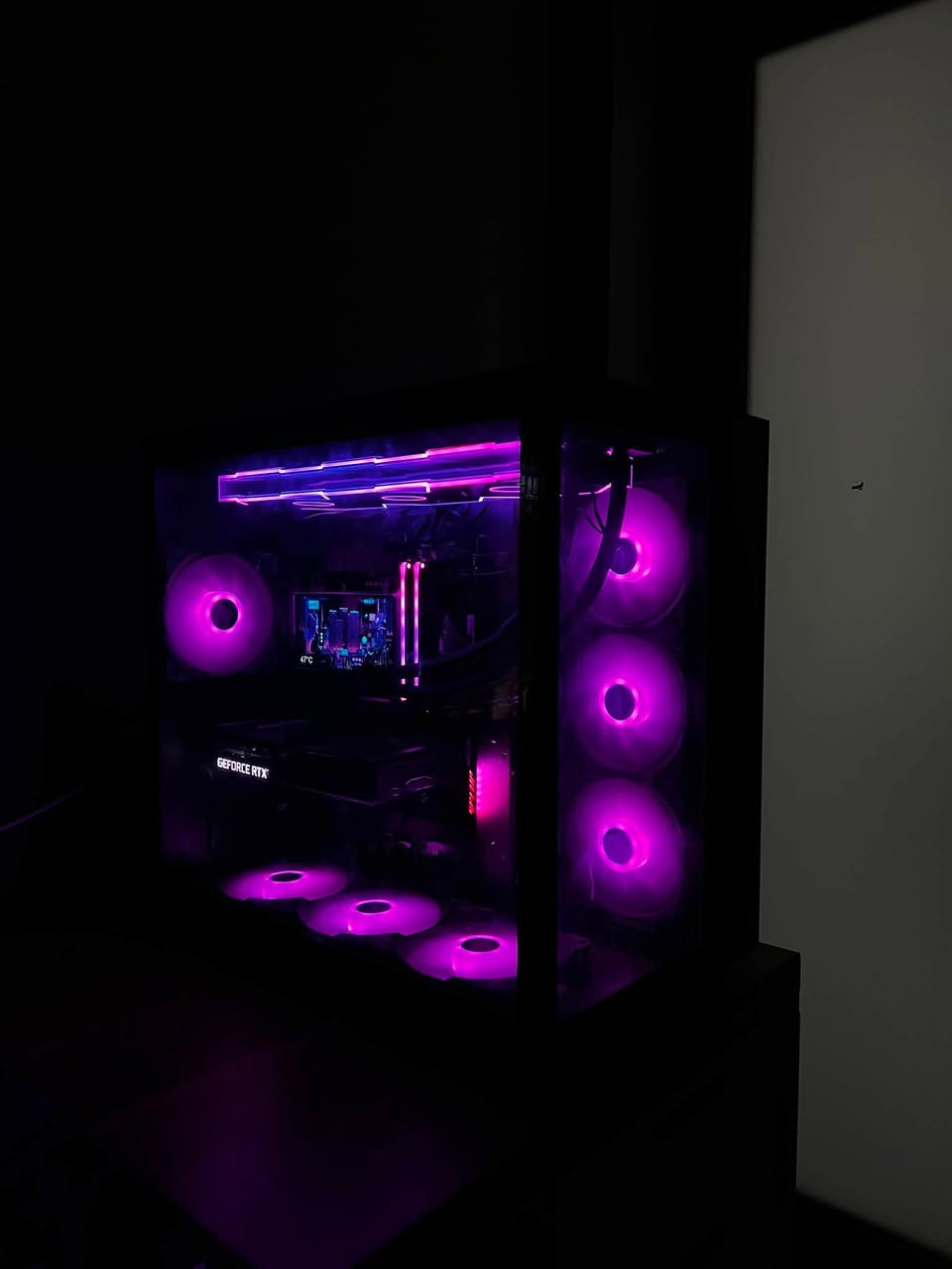 تجميعة كيس فقط

CPU: Intel Core i7-13700KF
GPU:  RTX Pny 3060 12GB
Motherboard: ASUS TUF B760 Gaming
RAM: 32GB DDR5 OLOy 6000MHZ
Storage:
1TB NVMe M.2 Samsung 980
1TB NVMe M.2 Hikvision
Cool :Jungle Leopard ProFlow 360 Liquid Cooler (5.5” LCD Display)
PSU : deepcool DQ 750w
Case: Xigmatek Aquarius Pro 7 fan ARGB 
مليون ونص قفل 
***********
