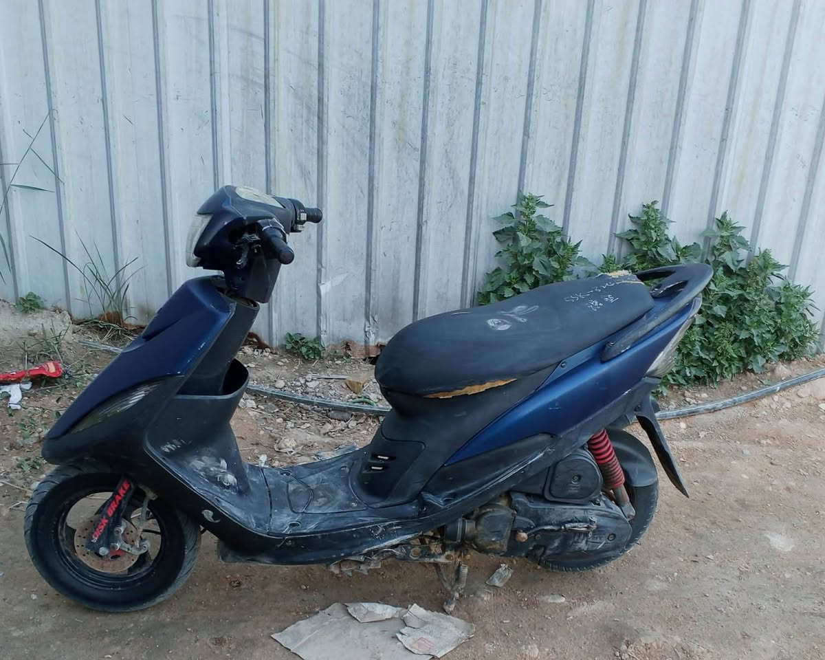 السلام عليكم دراجه للبيع ماكس عدله دراجه مامفتوحه  مختمهه كفراتهه دراجه رمبه صارلهه شهرين من طالعه دراجه نضيفهه وخير. من الله واحله من صوره سعر 650 وبيهه مجال لشراي مكان الحله ابو غرق خاص مفتوح واتساب موجود رقم ***********
