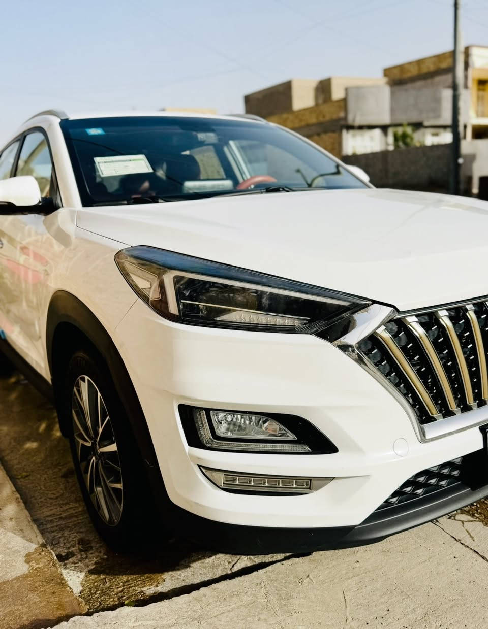 السلام عليكم من رخصه الادمن توسان موديل 2020 خليجي رقم بابل إنكليزي تحويل مباشر فول مواصفات عده البنيراما   المواصفات بصمه تشغيل وبصمه أبواب شاشه كبيره كأمره أماميه خلفيه داخل صاج شاحن واير ليس تحكم مقود جهتين كشن جلد بقلاوه + كشنات كهرباء تبريد امامي خلفي حساس  اشاير بالمري  نضام ترحيب عند الاقتراب خمس عدسات إشاره لكزز وشباك لكزز  مكينه 2000 دوش وباقي المواصفات معروفه ❗️❗️السياره مكفوله من الصبغ والتبديل حته الدعاميات كفاله من صبغ 

السعر 205 وبيها مجال 
للاستفسار ***********
