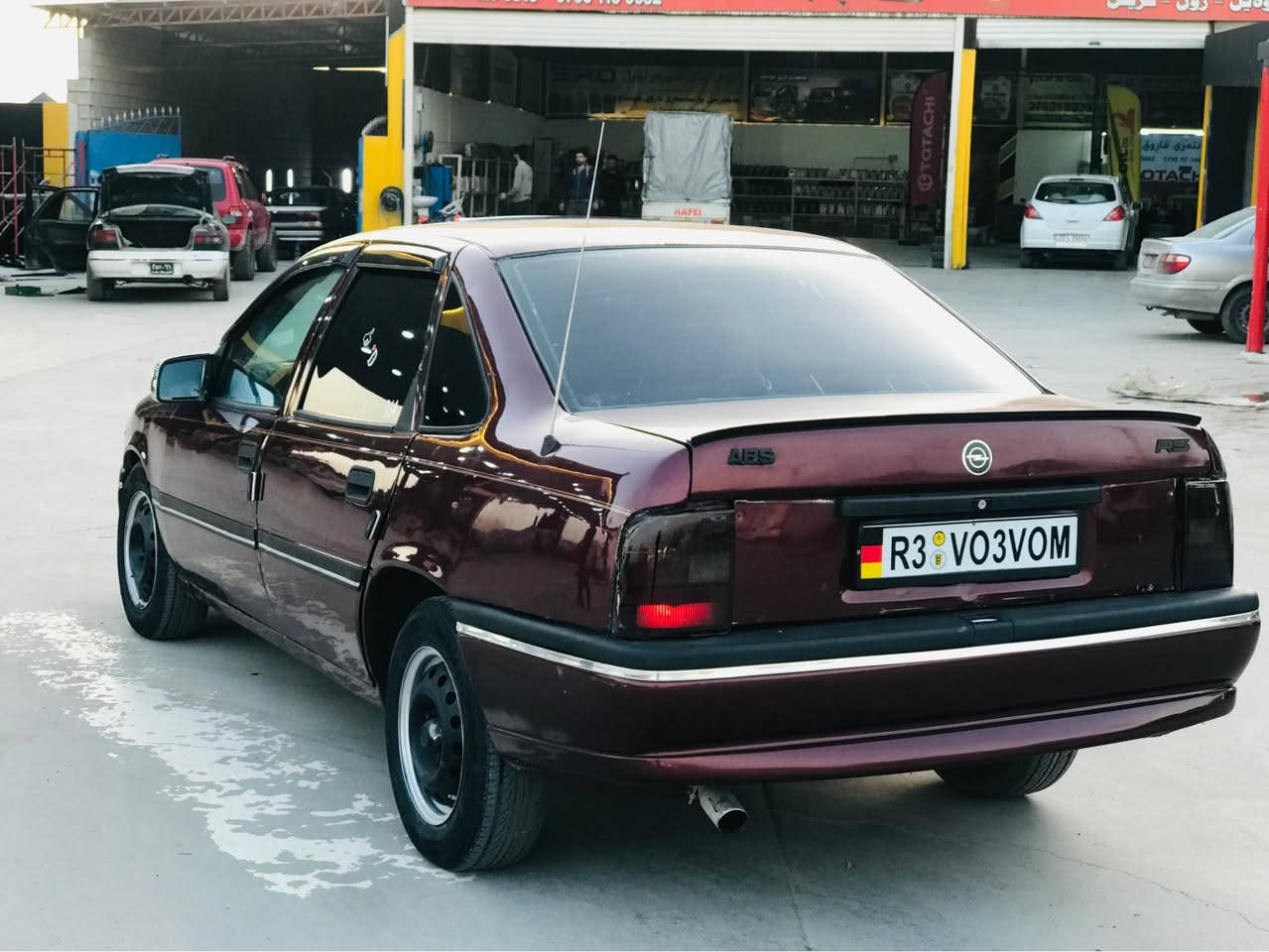 ئۆپڵ ڤیکترا 93حلوج ماڵی مەدەنی بەشەرت ماکینە 16ی قایش پانە  گیر و ماکینە وەک سەعات نا مووس نا برەوە بی دەعموو لیدرو سەیارەکە زۆر زۆر مازبووتە یاک دینار مەسروفی نیە نمونە لە جوانی هەموو شتیک کارەبایەتی کامل مەزبووتە توندو تۆڵە سحری 18گەڵا ژم ***********شوین حجیاوا. ڕانیە رانية, السليمانية
