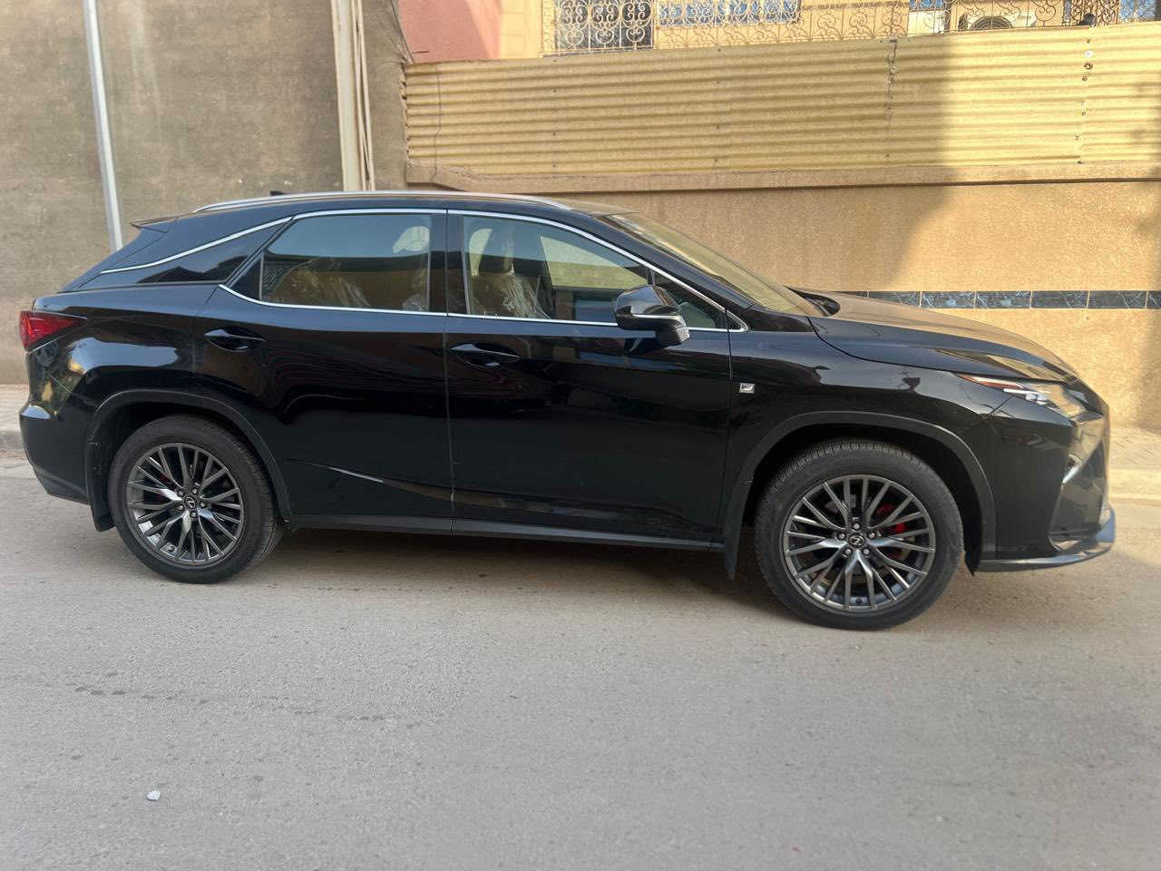 لكزس RX350 fsport موديل 2018 وارد امريكي كلين تايتل ماشية 99000mi رقم اربيل باسمي مكفوله من الصبغ كاملة مكمله اي نقص مابيه محرك 6 سلندر 3.5 شاشة موس فتحة جلد احمر هيترن ستيرن تبريد هيترات بالمقاعد جنطة كهرباء توقف ذاتي نقطة عمياء + 3 وضعيات قيادة بالاضافة مغلفة طبقة حماية بمادة الp.p.f
السعر:295 ورقة وبيه مجال بسيط
الهاتف:*********** وتساب 
العنوان:محافظة كربلاء
