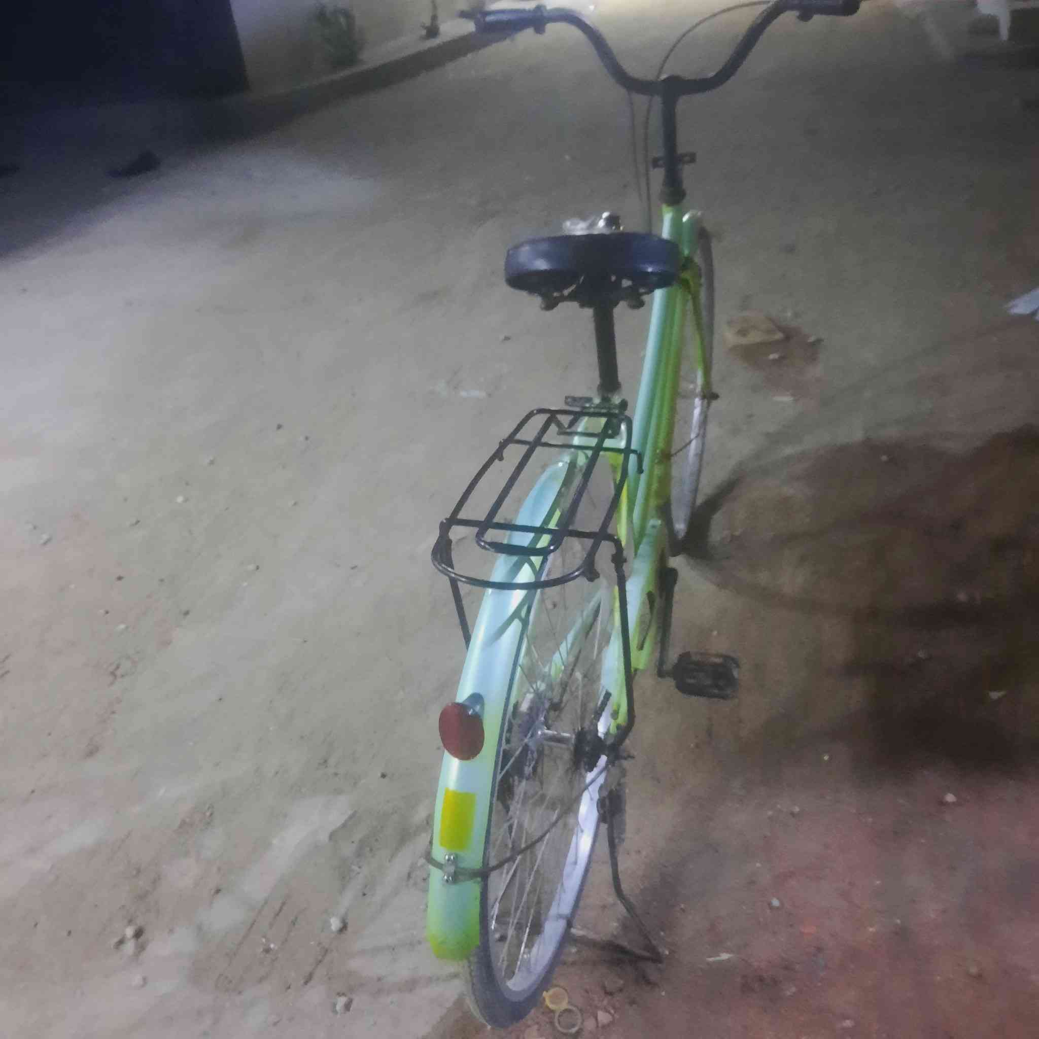 باسكل حجم ٢٦ نضيف سعره ٨٠ وبي مجال  موديل ٢٠١٦ عنوان كربلاء حر الصغير


**إذا كنت صاحب هذا الإعلان وتريد حذفه لأي سبب، رجاءا أرسل رسالة إلى الدعم الفني**