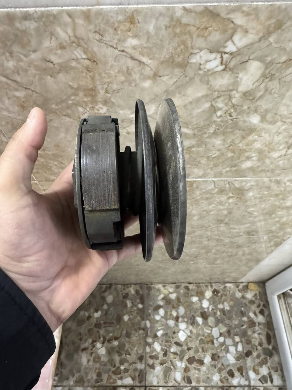 السلام عليكم شباب كلج خلفي ماكس ١٤٠ تفصيخ بلاد سعرة 35 الف مكاني مدينة الصدر ***********
