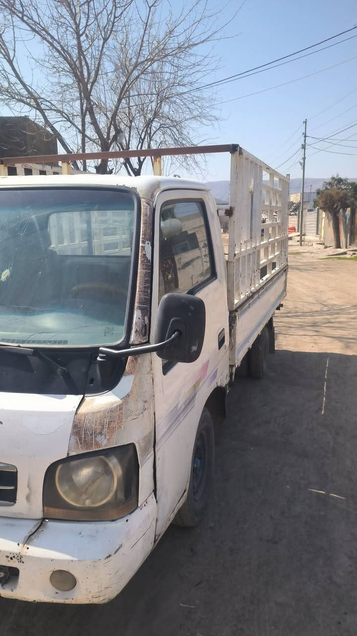 السلام عليكم مكلف بنشر بنكو موديل 1995 محرك اكسل كفاله رقم الجديد 50 وبيه مجال/ ام عيون موديل 001 كير واكس ومحرك كفاله منفيس مابيهن تبخير بشرط سعر 45 وبيه مجال .  رقم صاحبهن ***********
