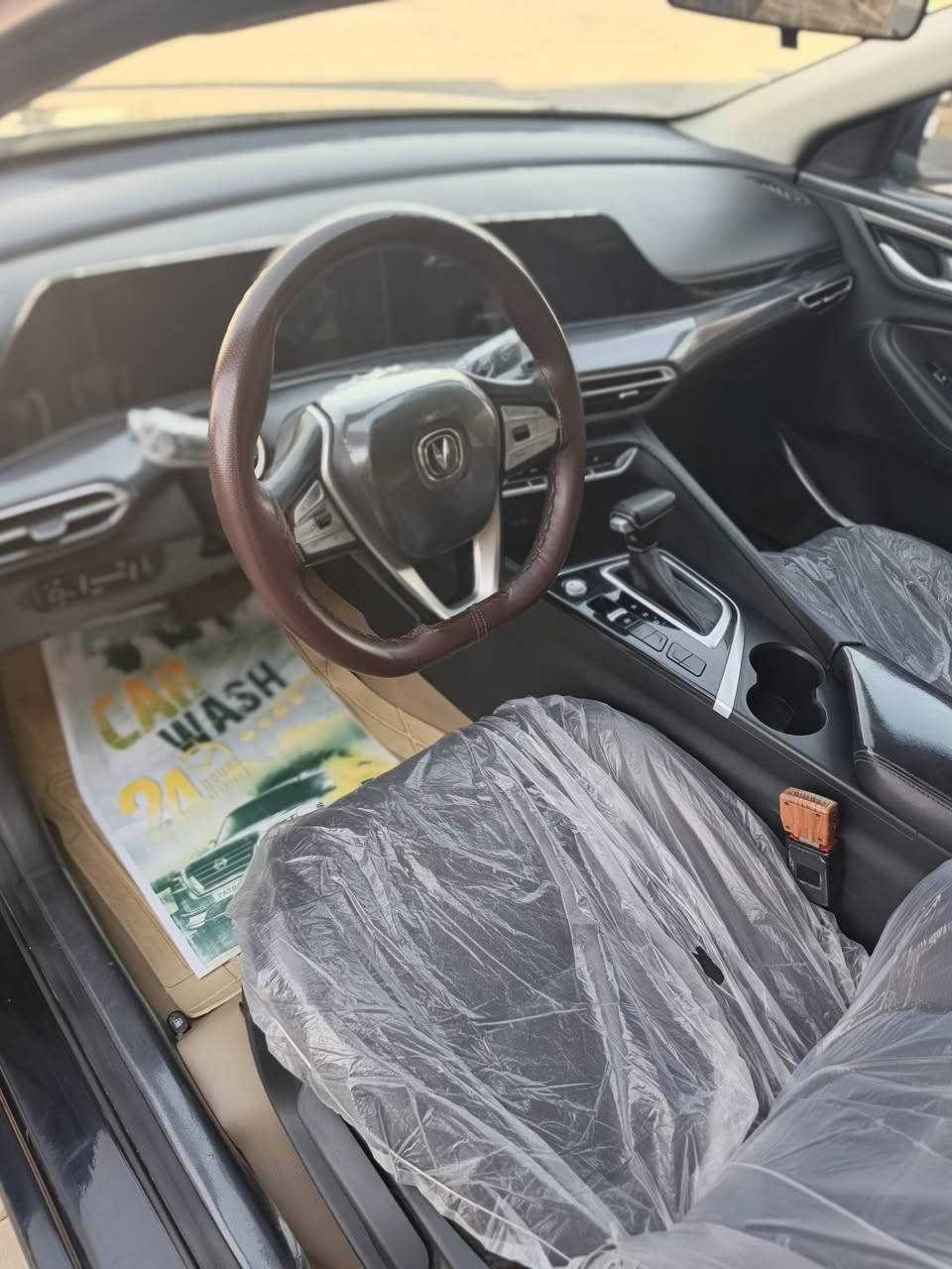 السلام عليكم ❗️
لبيع او مراوس!!! 
شانجان ايدو بلاس موديل  (22 )
حره و بسمي السيارة تحويل مباشر
داخل ضمان الشركه السيارة
محرك 1600 تنفس طبيعي
السيارة فول مواصفات 
  ماشيه 100 
فتحه تحكمات! 
 تشغيل عن بعد ! 
تبريد قطعتين ! 
سونر موجود بيه قطعه وحده تبديل باب السايق فقط بدون دواخل واكو شخوط بسيطه فقط
  السعر 118 وبيه مجال 
الرقم ***********
المكان بغداد/الغزاليه
