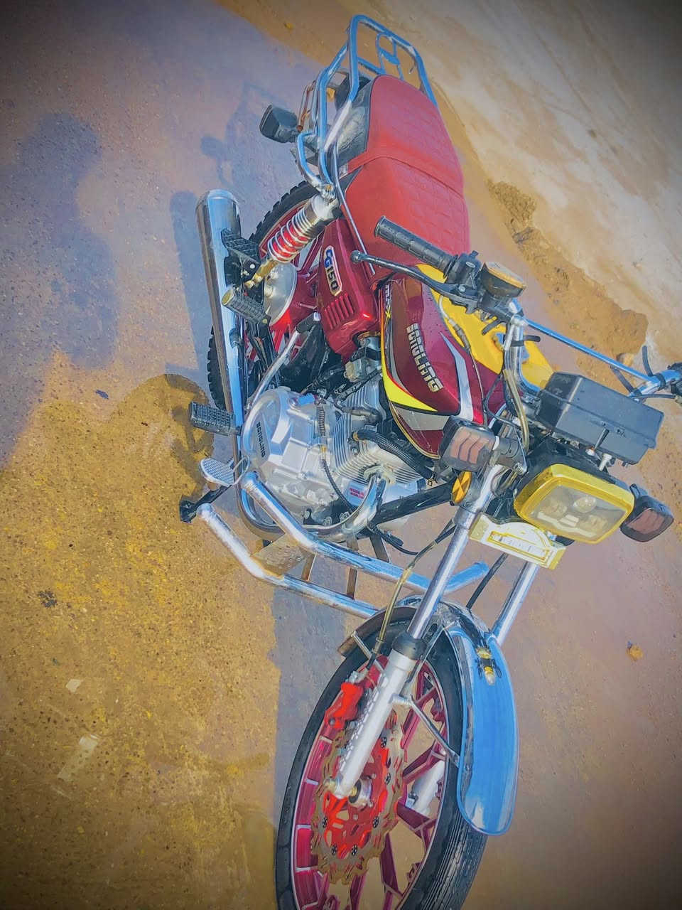 سلام عليكم دراجة للبيع
موديل 24 نظيفه 

سعرها 680وبيه مجال

عنوان شهربان رقم ***********
