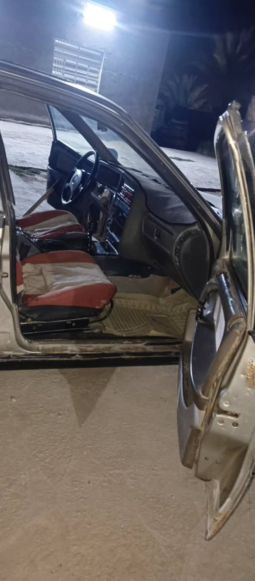 سلام عليكم اوبل اوميكا للبيع جوه الموديل 88 رقم نجف راعيه يمي سعر 15 وبيه مجال بيع مستعجل مكينه وكير زينات حداديه زينه مكان ديوانيه غماس هاذه رقمي ***********
