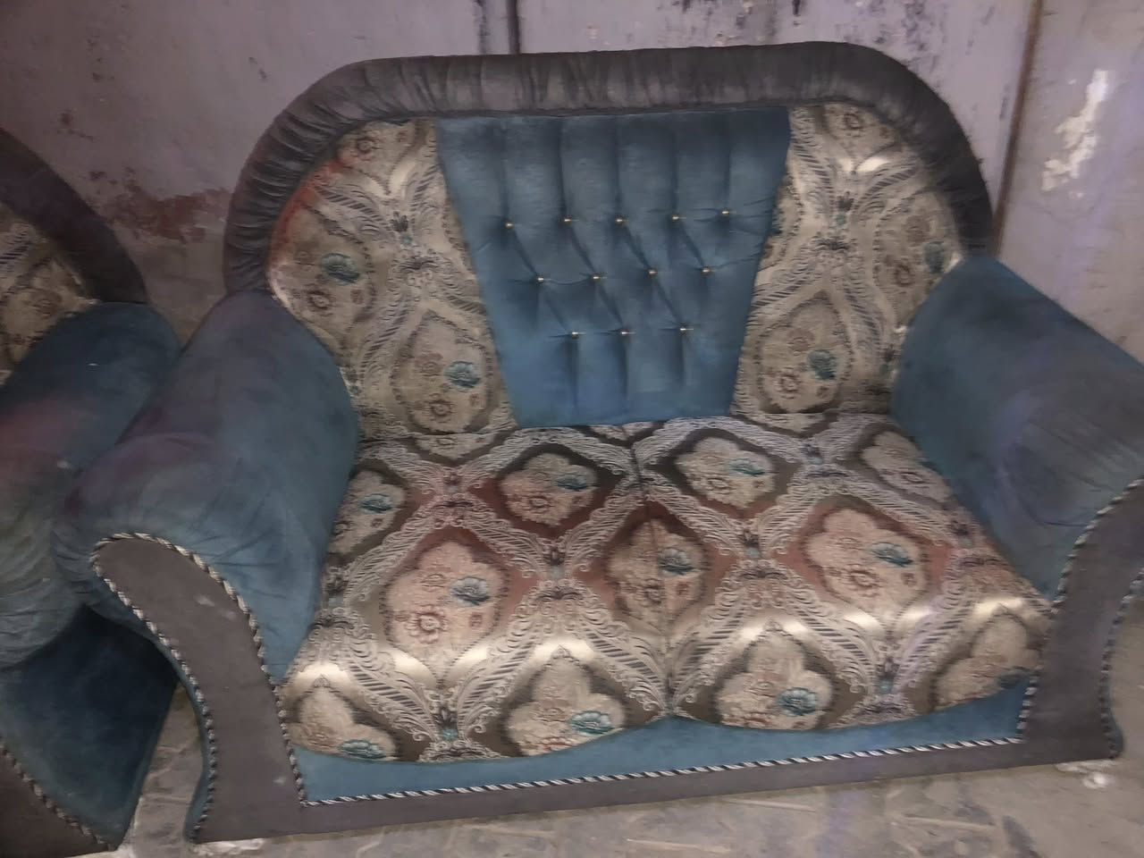 سلام عليكم عندي تخم ٧مقاعد تخم نظيف الله شاهد سعر تخم ١٧٥عنوان بغداد الحريه الثانيه للاستفساراتصال عله رقم ***********او واتساب او عل خاص
